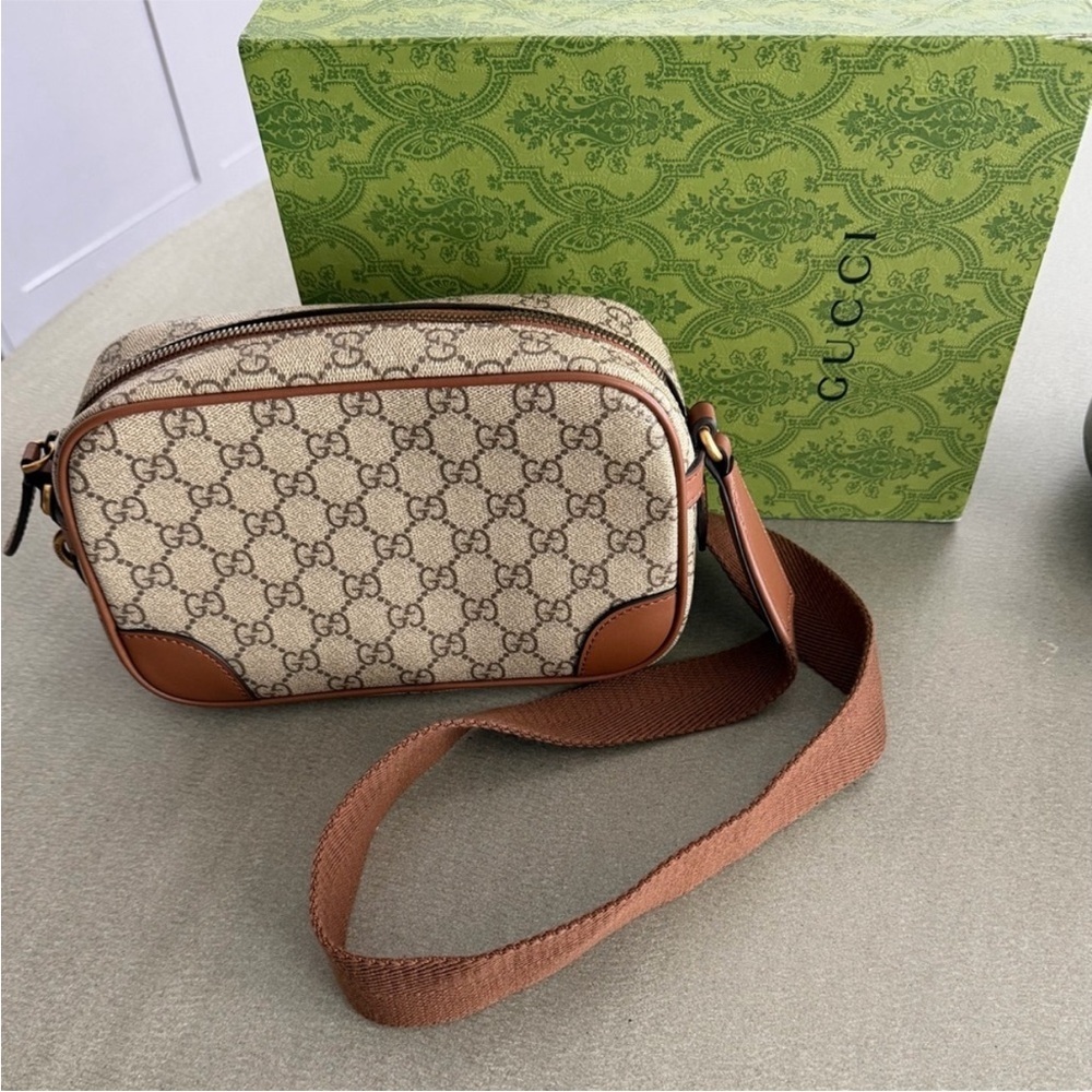 Gucci Beige and Brown Men's Messenger Bag - Picture 4 of 7